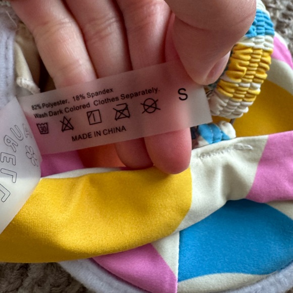 Aurelle Ruffle Abstract Bikini Set - Picture 4 of 4